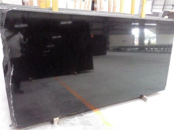 แผ่นหินแกรนิตสีดำ