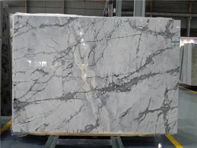 Quartzite สีเทาที่มองไม่เห็น