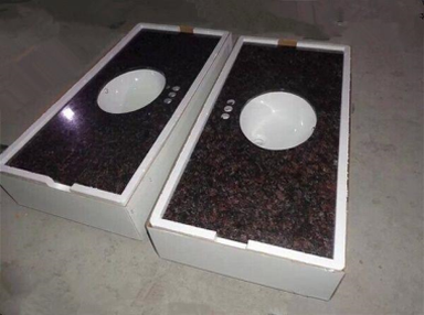 เคาน์เตอร์หินแกรนิตสีน้ำตาลตาล