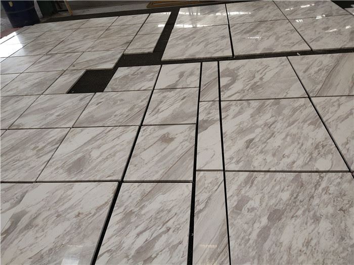 Volakas marble bathroom wall tiles